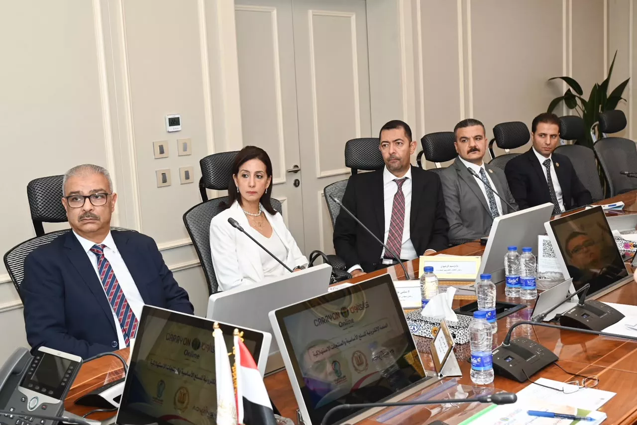 وزير التموين يجتمع مع مسؤولي شركة أدفانسز تليكوم