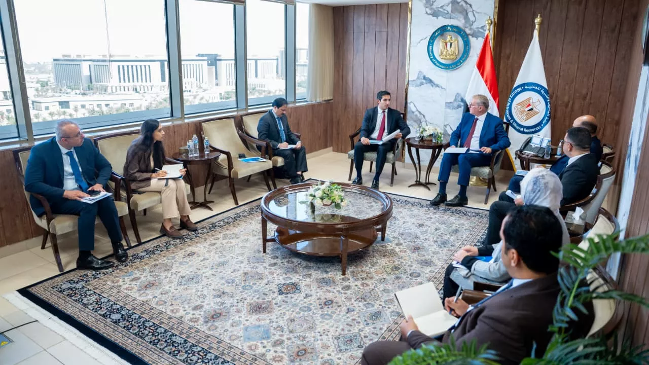 وزير البترول يجتمع مع رئيس فيرتيجلوب