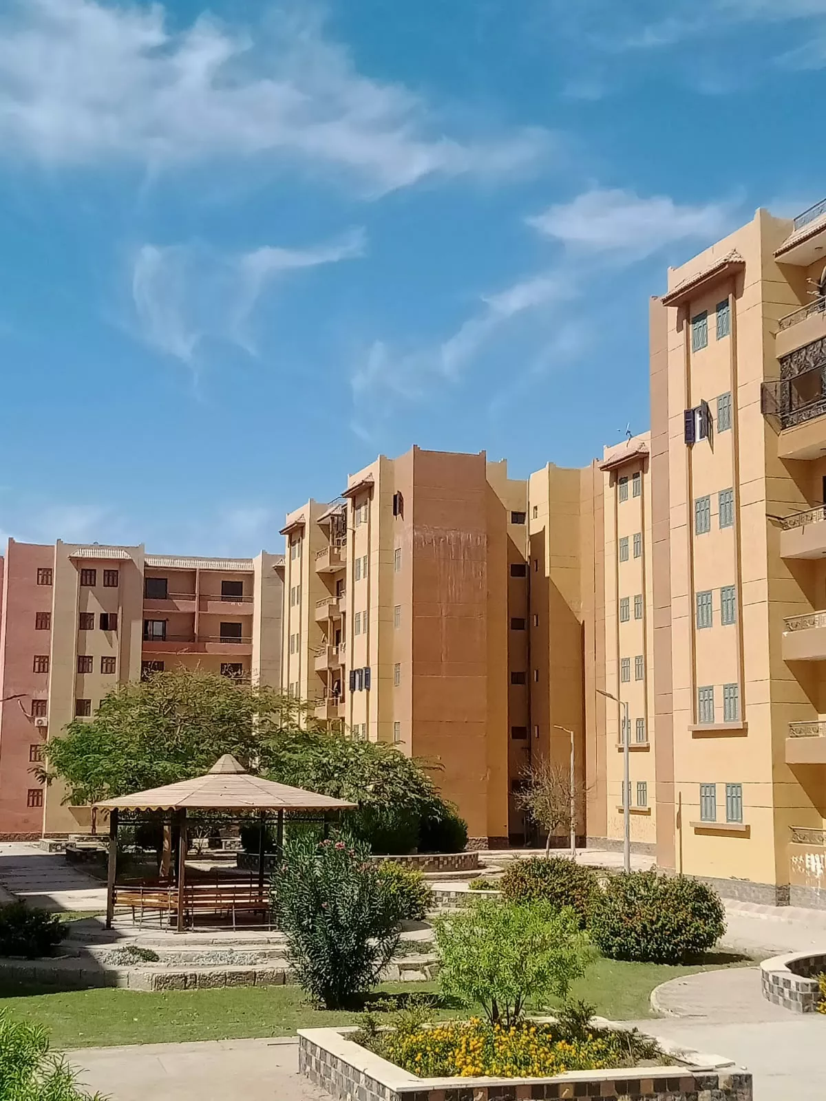 وزيرة الإسكان تتابع موقف تنفيذ مشروعات المرافق والإسكان والتنمية بالمدن الجديدة