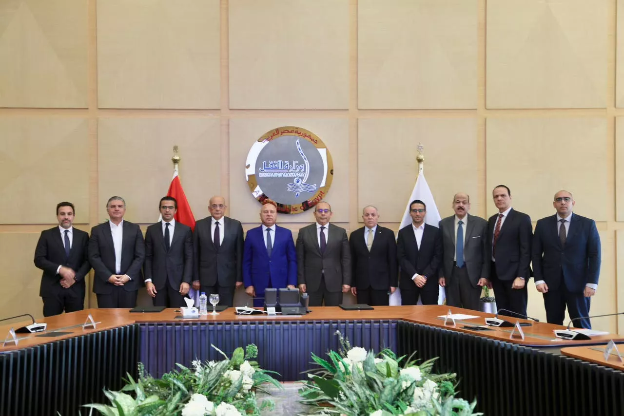 وزير النقل يشهد توقيع مذكرة تفاهم لإنشاء مركز لوجستي متكامل بميناء الدخيلة
