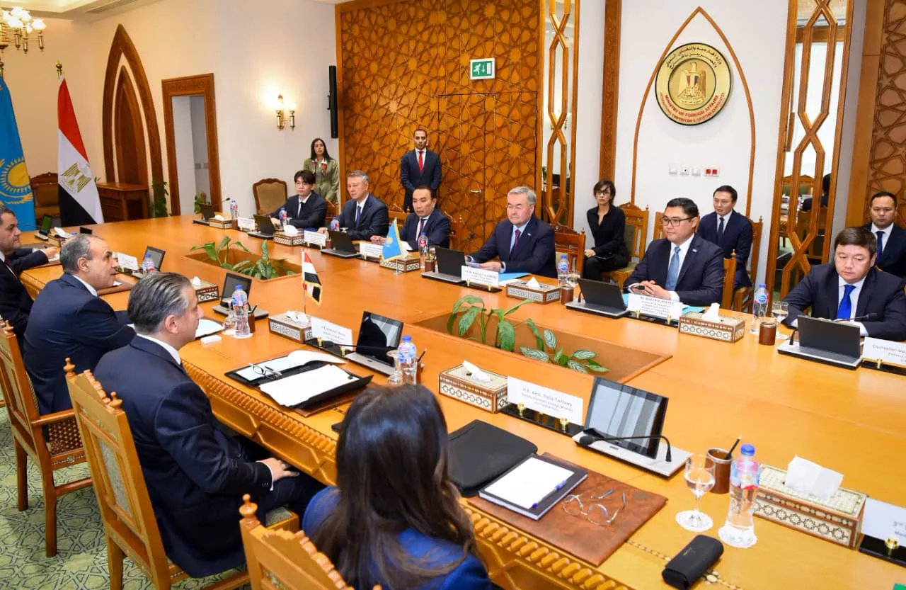 وزير الخارجية يستقبل نظيره الكازاخي