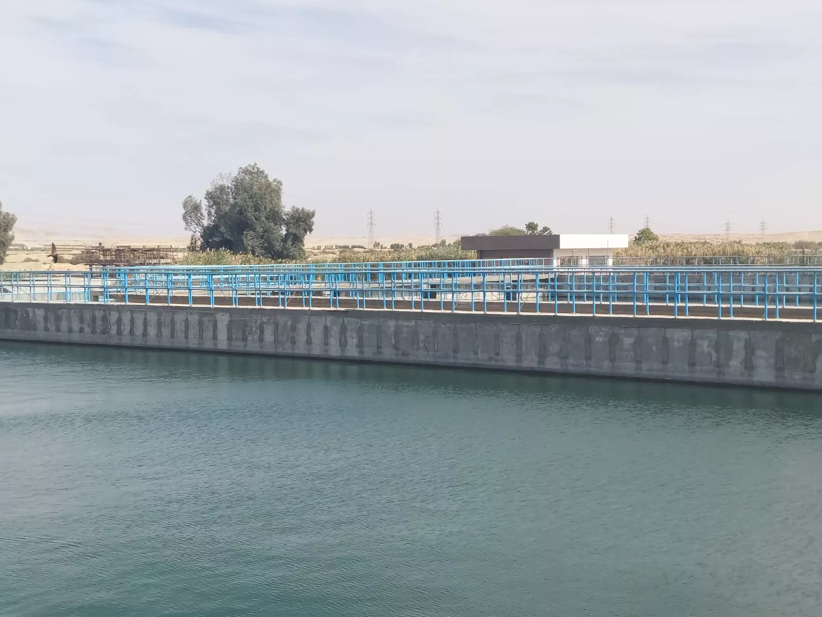 مشروعات الصرف الصحي بعدد من المحافظات