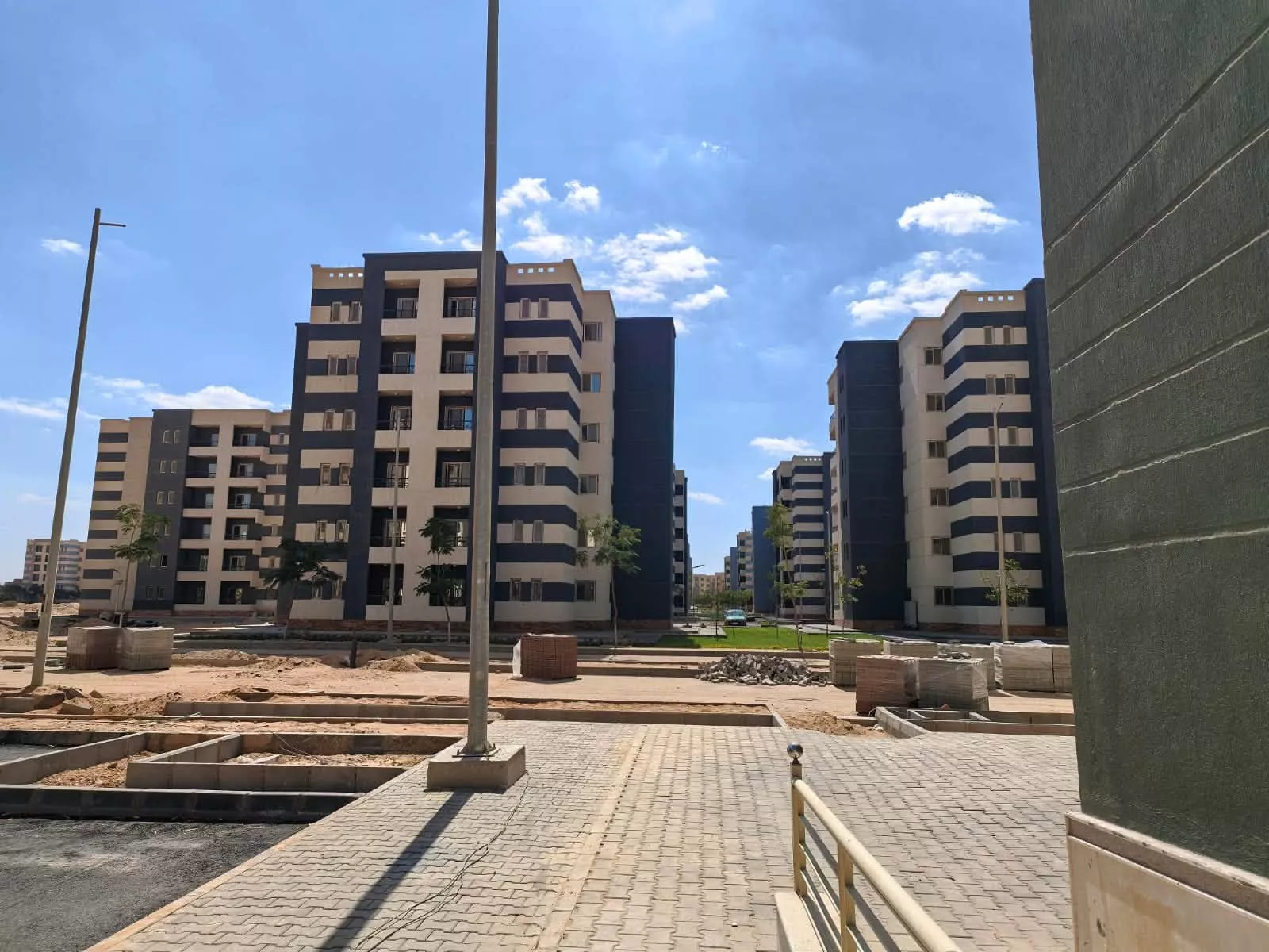 وزيرة الإسكان تتابع موقف تنفيذ المشروعات وملفات العمل بمدينة السادات