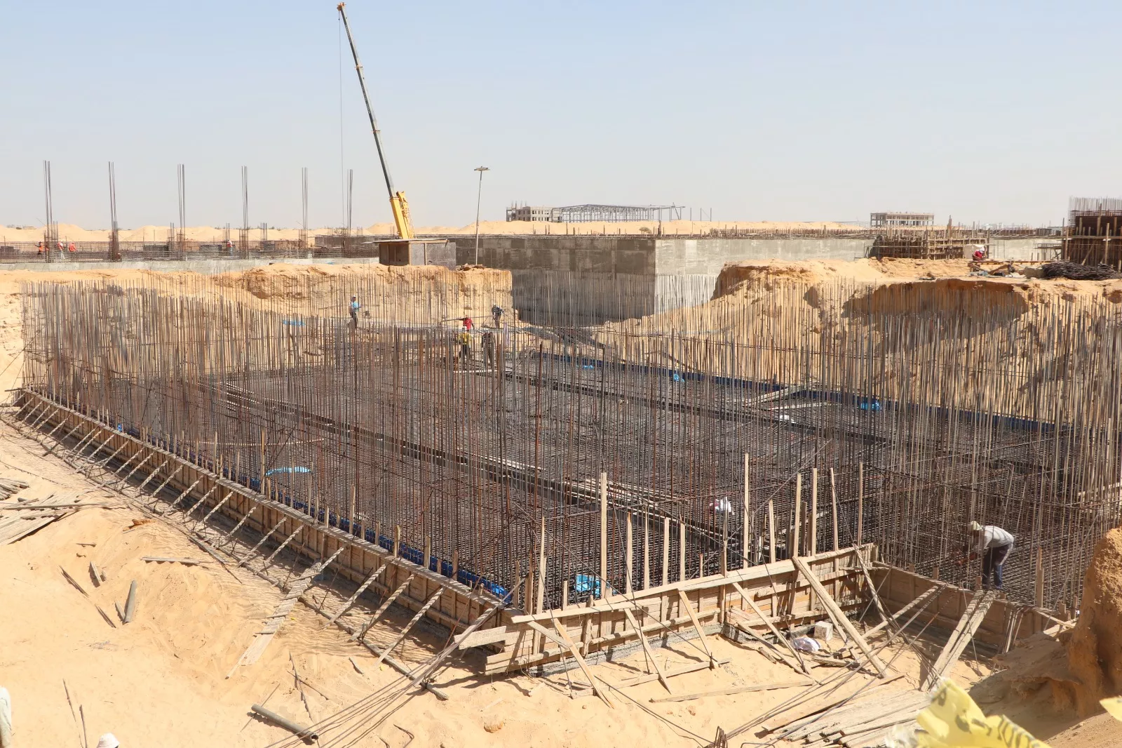 وزيرة الإسكان تتابع موقف تنفيذ المشروعات وملفات العمل بمدينة السادات