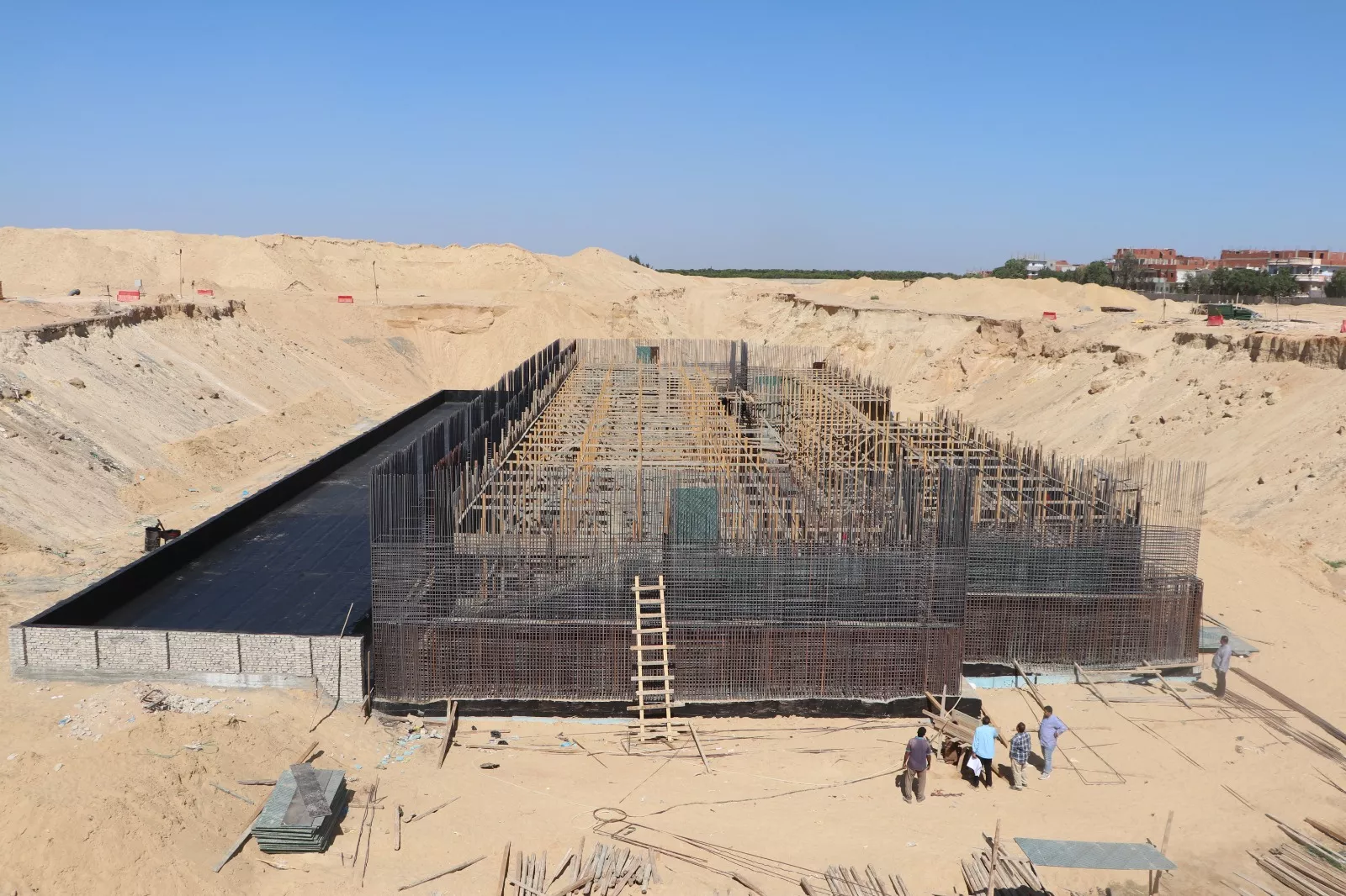 وزيرة الإسكان تتابع موقف تنفيذ المشروعات وملفات العمل بمدينة السادات