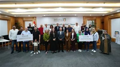 البنك الأهلي المصري يسلم جوائز الفائزين في الحملة الترويجية للبطاقات «صيف 2026»