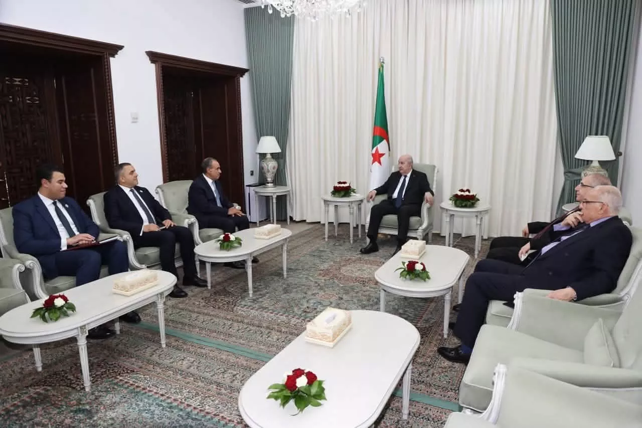 وزير الخارجية يلتقي رئيس الجمهورية الجزائرية