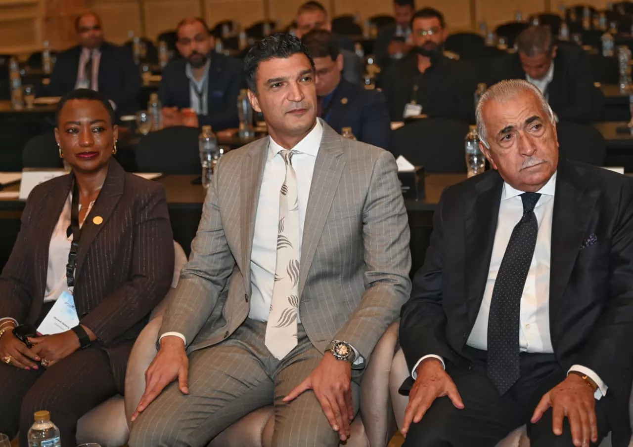 وزير الصناعة يشارك في منتدى توسيع نطاق الشركات الرائدة في قطاعي الأدوية والصناعات الزراعية