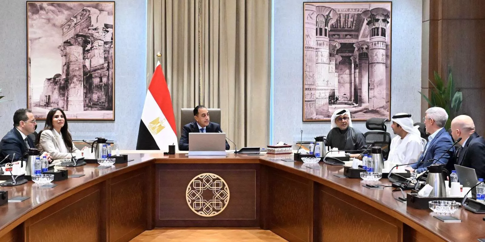 رئيس الوزراء يتابع مستجدات تنفيذ مشروعات مدينة رأس الحكمة