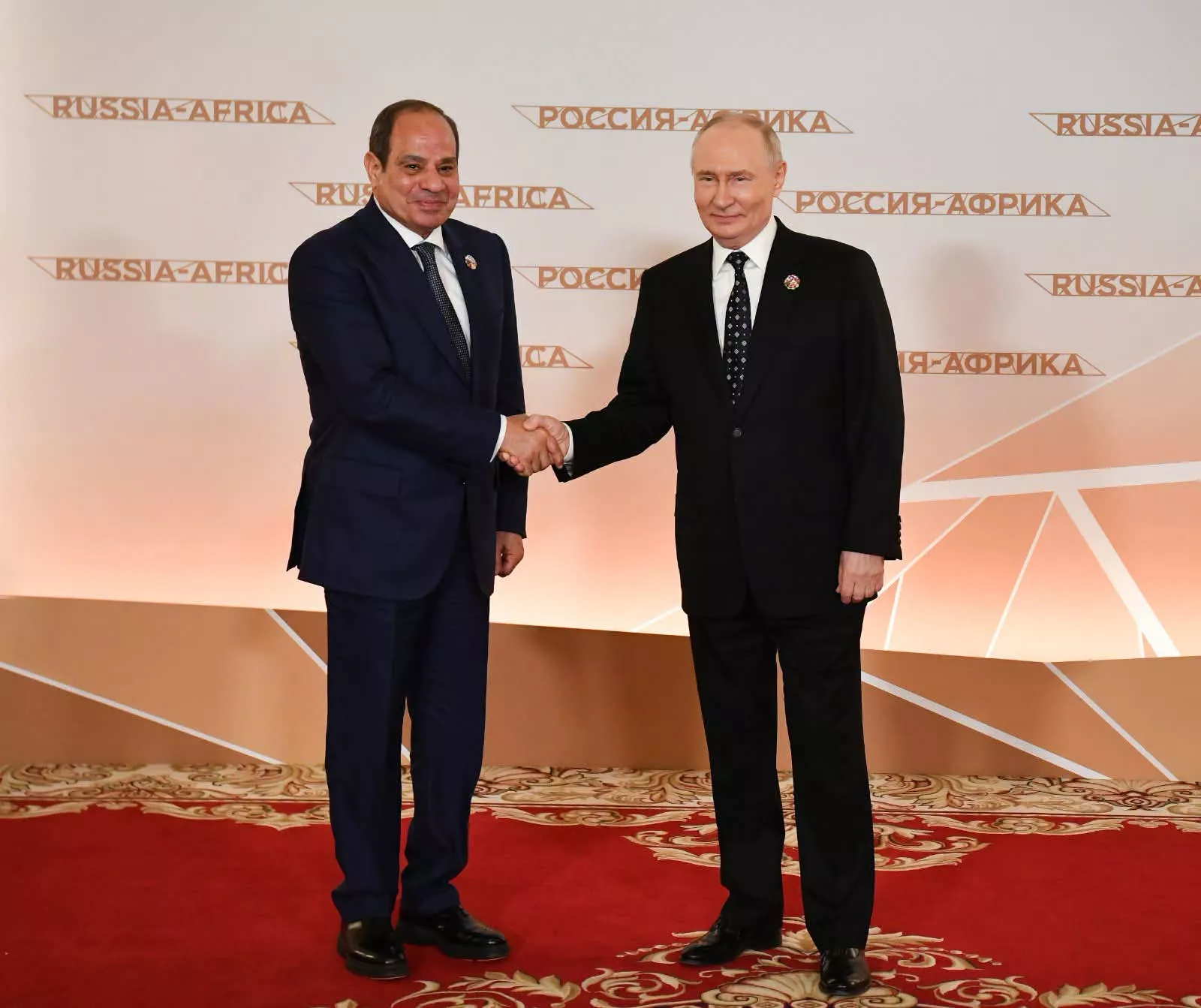 الرئيس السيسي يلتقى الرئيس بوتين