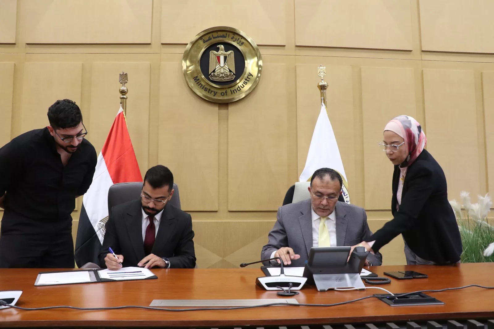مركز تحديث الصناعة يوقع بروتوكول تعاون مع شركة بلاك سميث