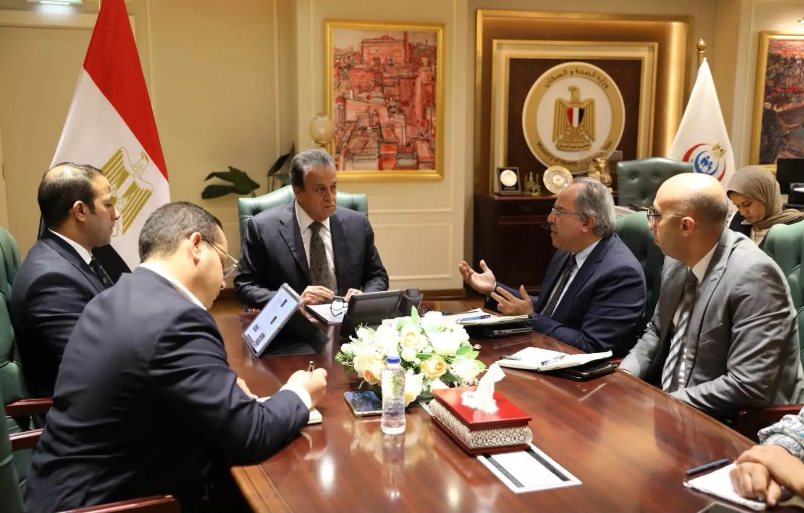 وزير الصحة يجتمع مع وفد مسئولي شركة الرضوان