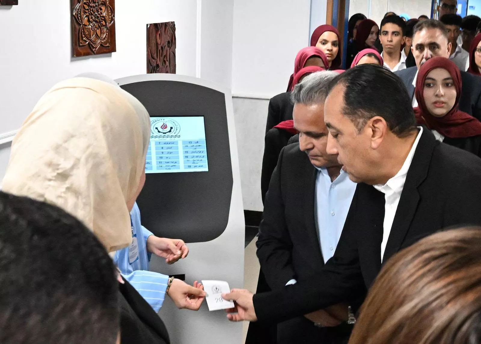 رئيس الوزراء يفتتح المرحلة الأولى من مستشفى السويس الجامعي