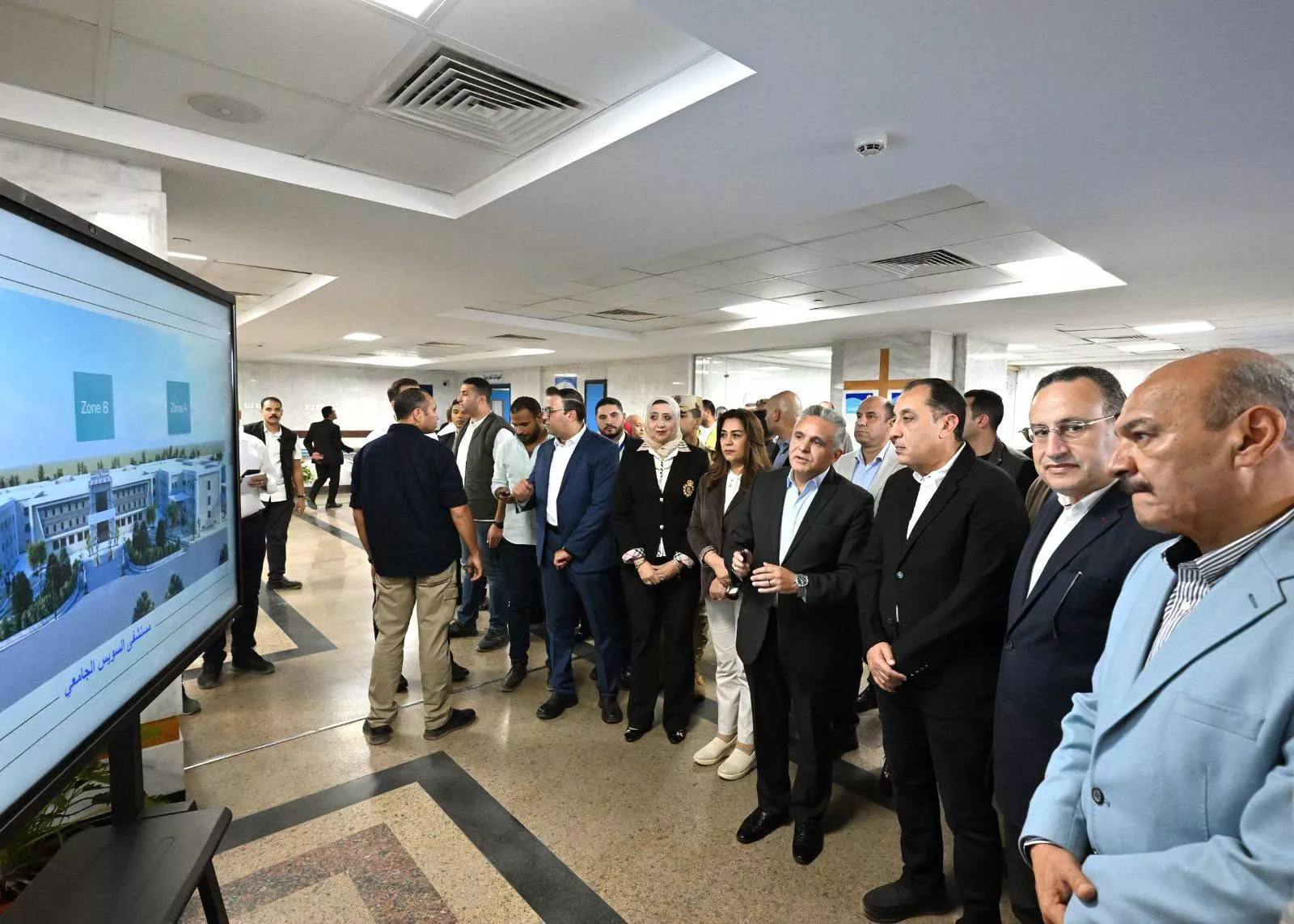 رئيس الوزراء يفتتح المرحلة الأولى من مستشفى السويس الجامعي