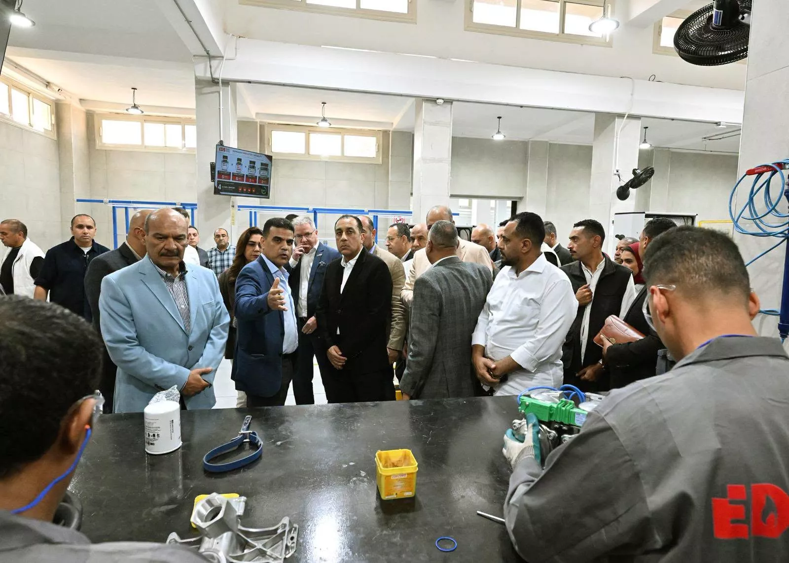 رئيس الوزراء يفتتح مصنع إنتاج وتجميع الطلمبات الرقمية