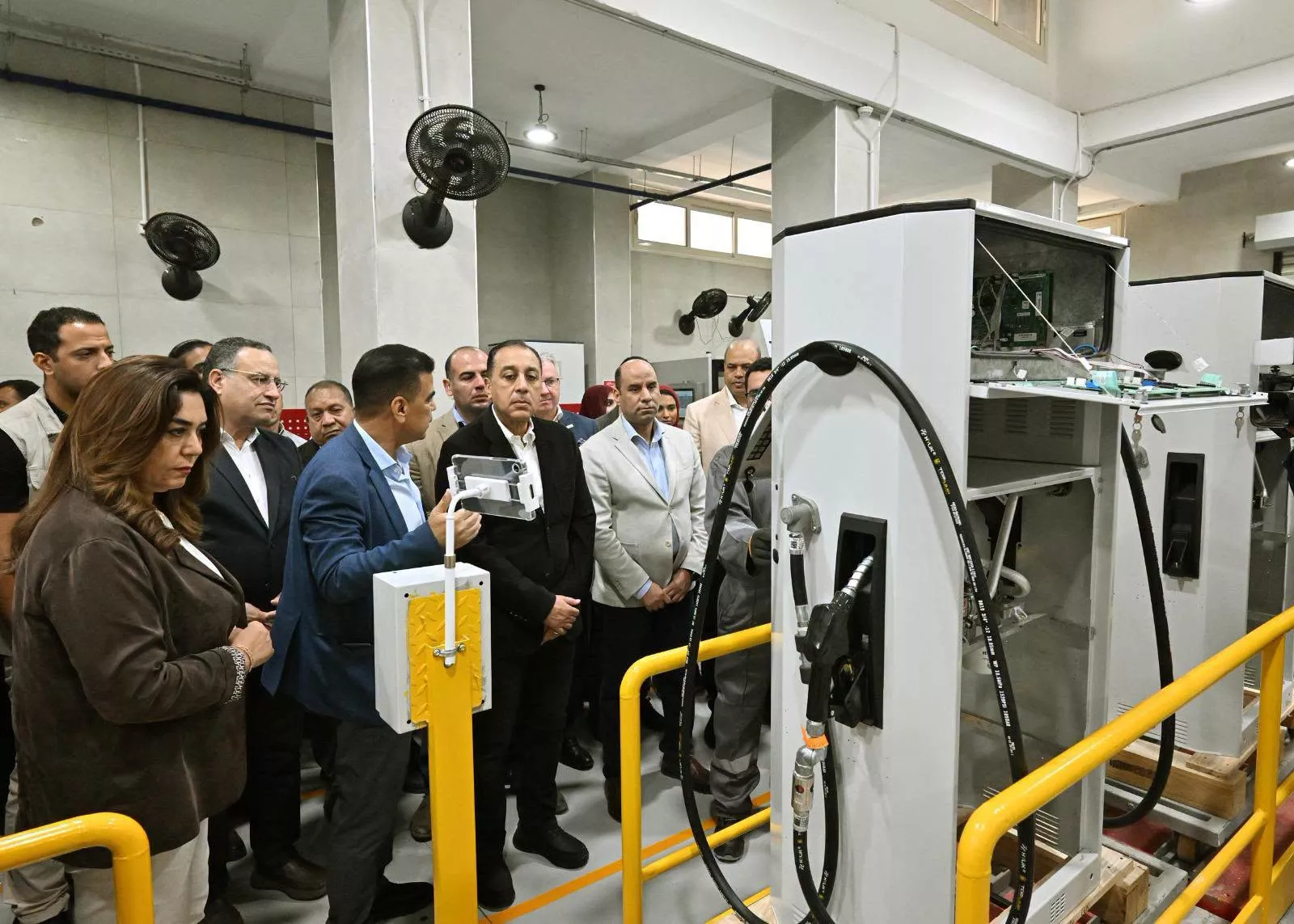 رئيس الوزراء يفتتح مصنع إنتاج وتجميع الطلمبات الرقمية