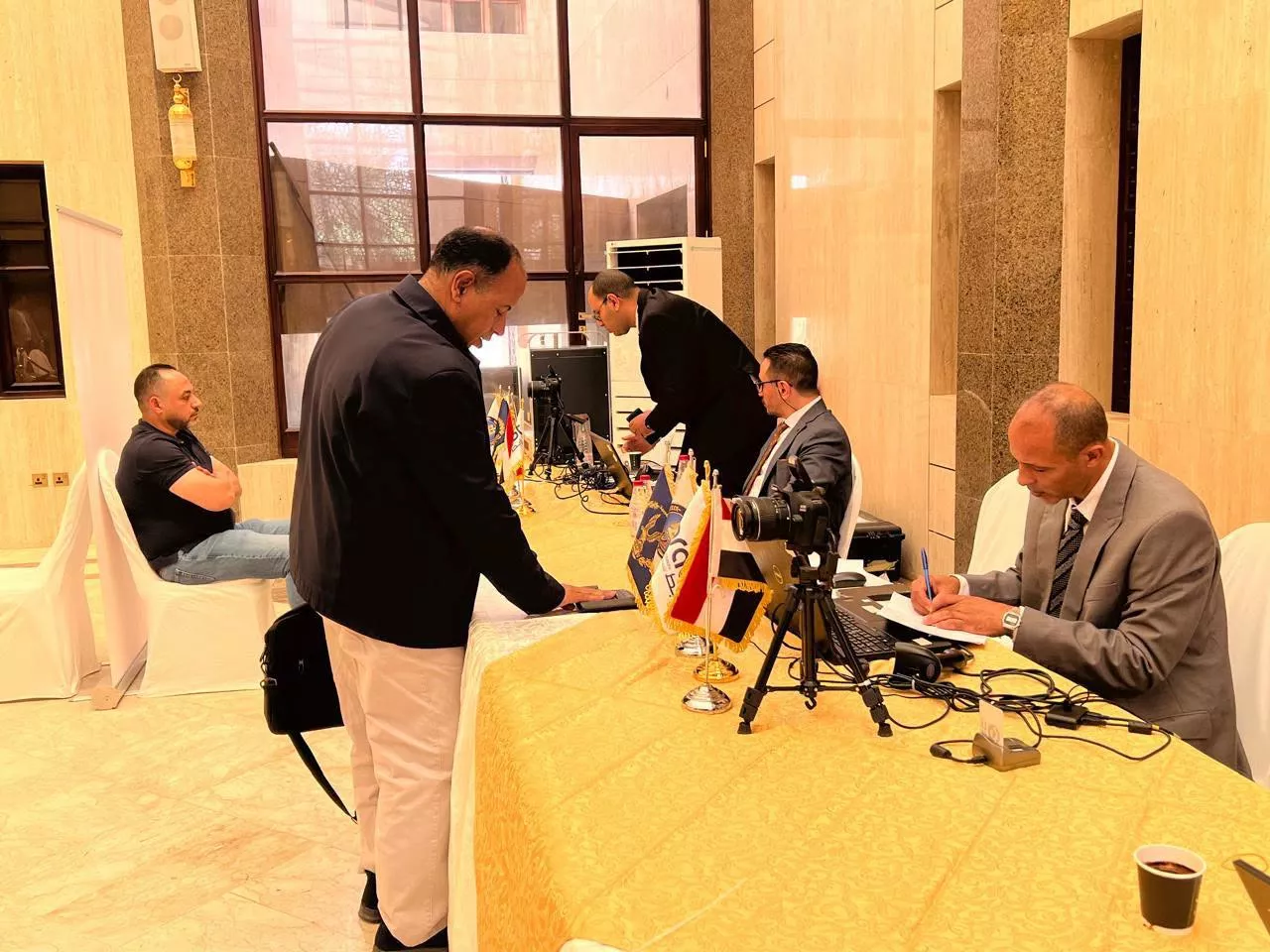 بدء عمل لجان إصدار بطاقات الرقم القومي للمصريين في السعودية