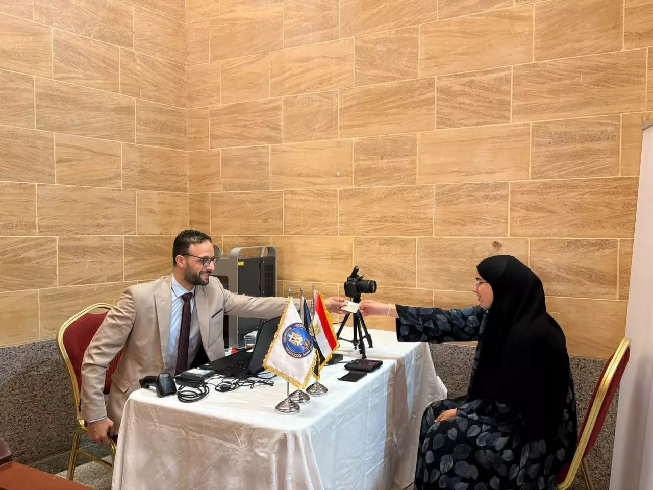 بدء عمل لجان إصدار بطاقات الرقم القومي للمصريين في السعودية