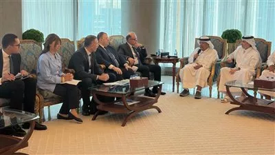 وزير «الاستثمار» يبحث مع رابطة رجال الأعمال القطريين التوسع في السوق المصرية