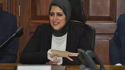 وزيرة الصحة تستعرض تطوير 