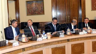 الحكومة توافق على قرارات جديدة لتنظيم عمل بعض الكليات الجامعية 