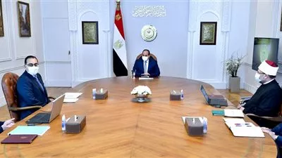 السيسي يوجه بإعداد كوادر من المفكرين الدينيين وصانعي الرأي المستنير