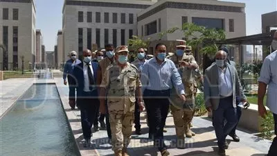 رئيس الوزراء يتفقد الموقف التنفيذى للحى الحكومى بالعاصمة الادارية