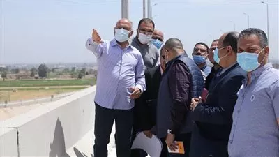 «الوزير» يتفقد مسار الخط الثاني للقطار الكهربائي السريع «أكتوبر - الأقصر - أسوان»