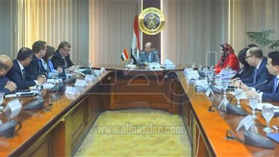 تعاون بين 