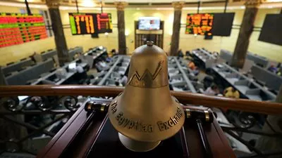 «القابضة أبوظبي» تشتري أسهمًا في 5 شركات مصرية بـ 1.82 مليار دولار