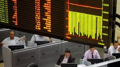 تباين أداء مؤشرات 