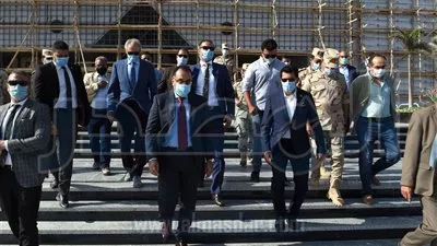 رئيس الوزراء يتفقد أعمال تطوير مُجمع الصالات المغطاة باستاد القاهرة