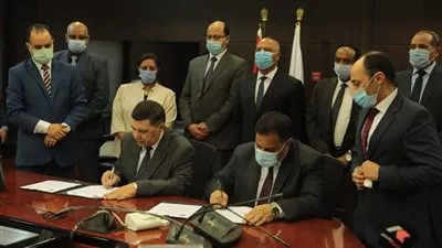 «الوزير» يشهد توقيع بروتوكول تعاون لإنشاء شركة نقل متعدد الوسائط للبضائع