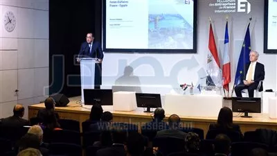 رئيس الوزراء: مصر بدأت في تحويل النقل الجماعي بما يتماشى مع المعايير الدولية