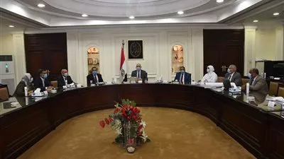 «الجزار» يتابع إعداد الاشتراطات التخطيطية والبنائية لضبط العمران بـ 3 مدن
