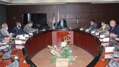 وزير النقل يتابع مع «سيمنز» مشروع تحديث نظم إشارات السكك الحديدية