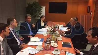 وزير الخارجية يلتقى مستشار الأمن القومي الألماني فى برلين