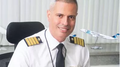 الطيار شريف خليل مساعدا لرئيس شركة مصر للطيران اكسبريس