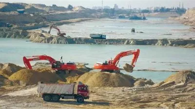 وصول نسبة أعمال التكريك بالمجرى الملاحي لمشروع قناة السويس الجديدالى 94.52%