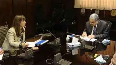 وزير الكهرباء يبحث سبل دعم البنك الأوروبي لإعادة الإعمار لمؤتمر «COP 27» 