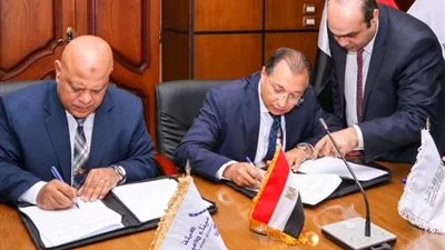 البنك الأهلي يتعاون مع هيئة ميناء دمياط لتوفير حلول رقمية لمدفوعات العملاء