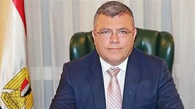 وزير الاتصالات يشارك في 