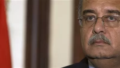 رئيس الوزراء: خاطف الطائرة طلب لقاء ممثلين للاتحاد الأوروبي 