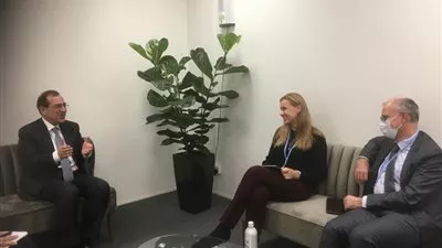 وزير البترول يبحث التعاون مع الاتحاد الاوروبي في مجال نقل وتصدير الغاز