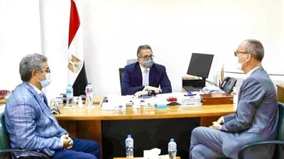 وزير السياحة يبحث مع مدير«متحف اللوفر» تنظيم فعاليات خلال عام 2022 