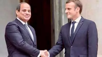 السيسي يؤكد أهمية تعزيز علاقات التعاون الاستراتيجي مع فرنسا