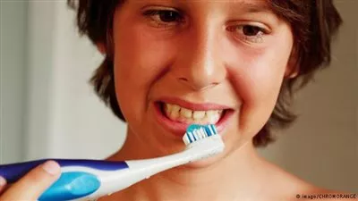 دراسة: فرشاة الأسنان تصيب بـ