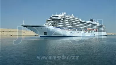 49 سفينة تعبر قناة السويس بحمولات 4,2 مليون طن