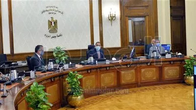 الحكومة تجدد الطلب من المواطنين بضرورة تلقي لقاح كورونا