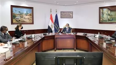وزير الاتصالات: 18 كابلا تمر بالأراضي المصرية بحلول 2022 